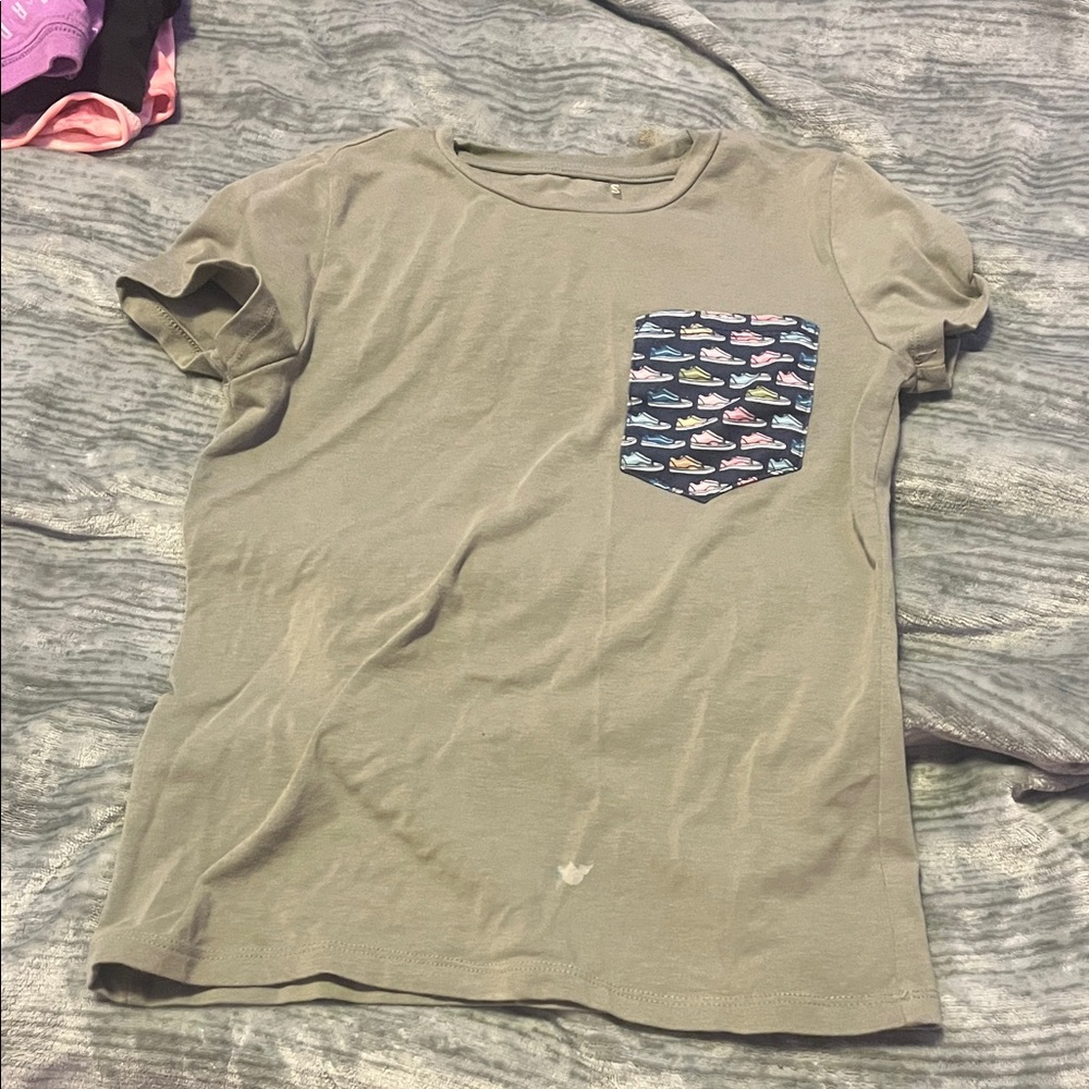 Tag Olive T-Shirt with Patterned Pocket